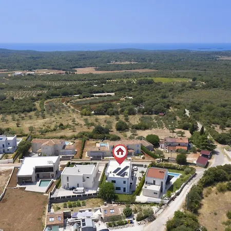 Bb Near Rovinj * 巴莱